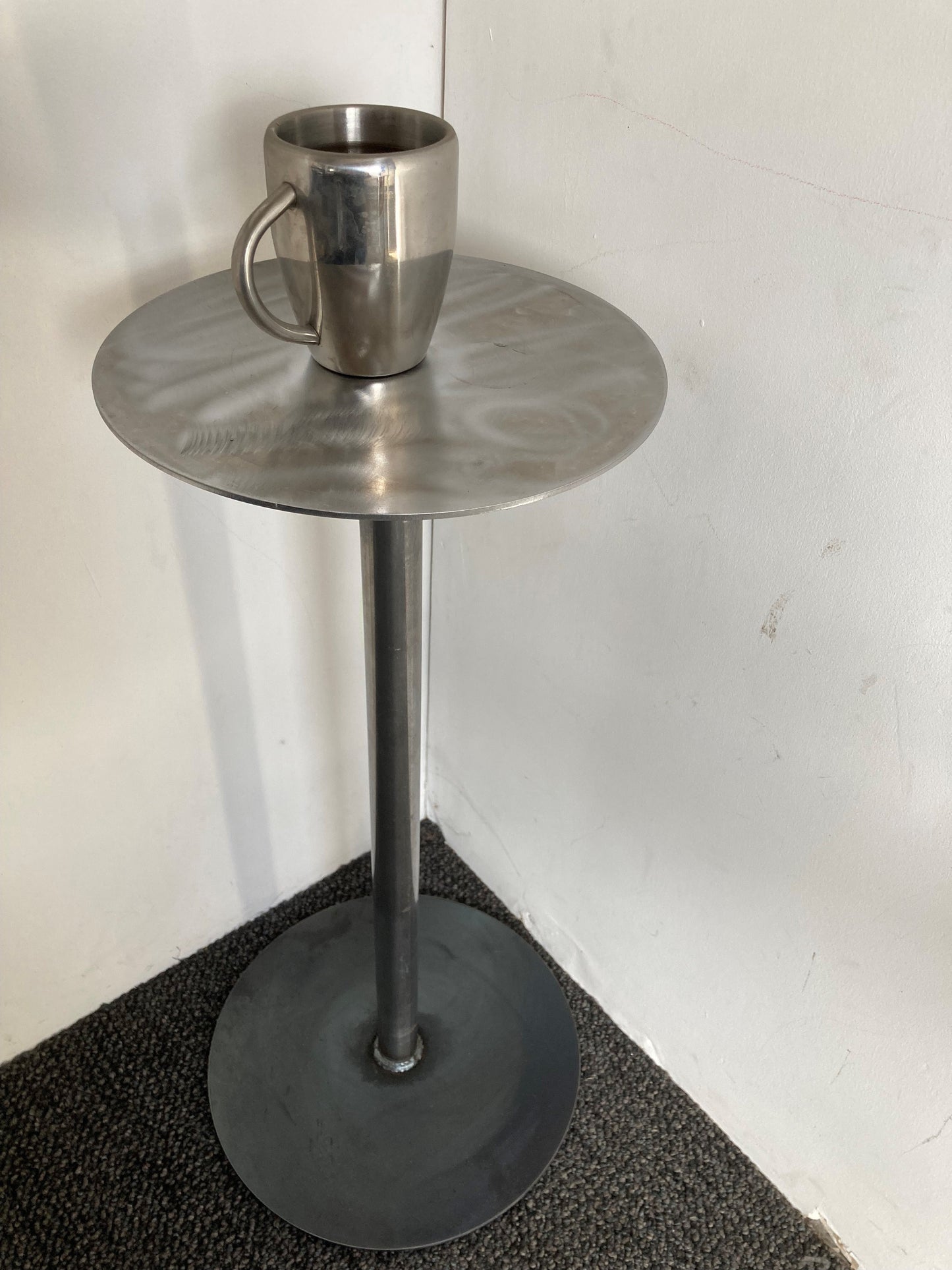 Urban Loft Look Industrial Style Round Table