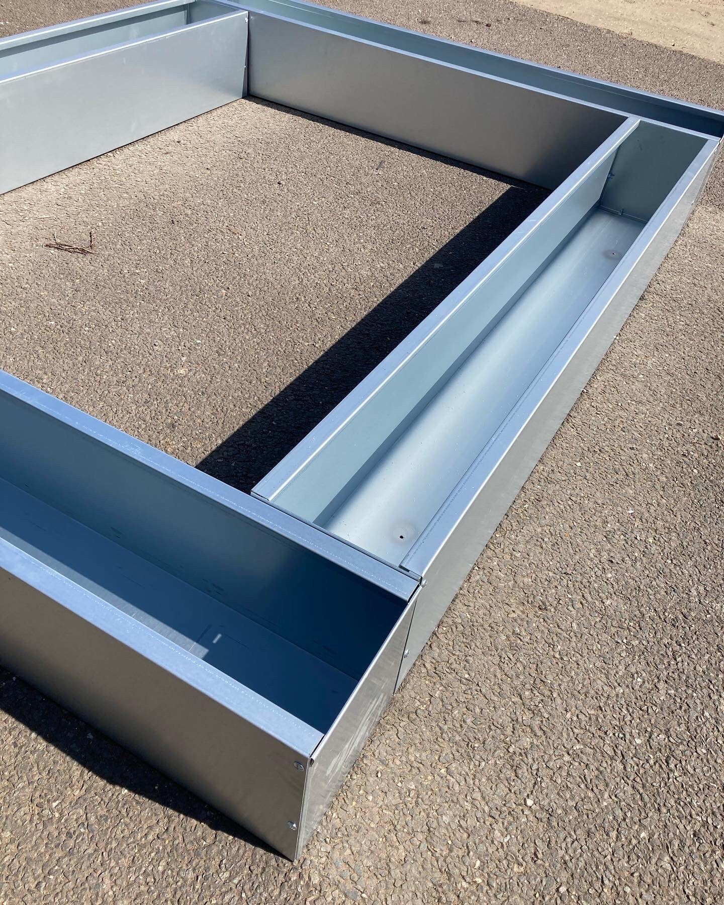 Galvanised Planter Trough with no legs - Garden Planter - Flower Container - Various Sizes