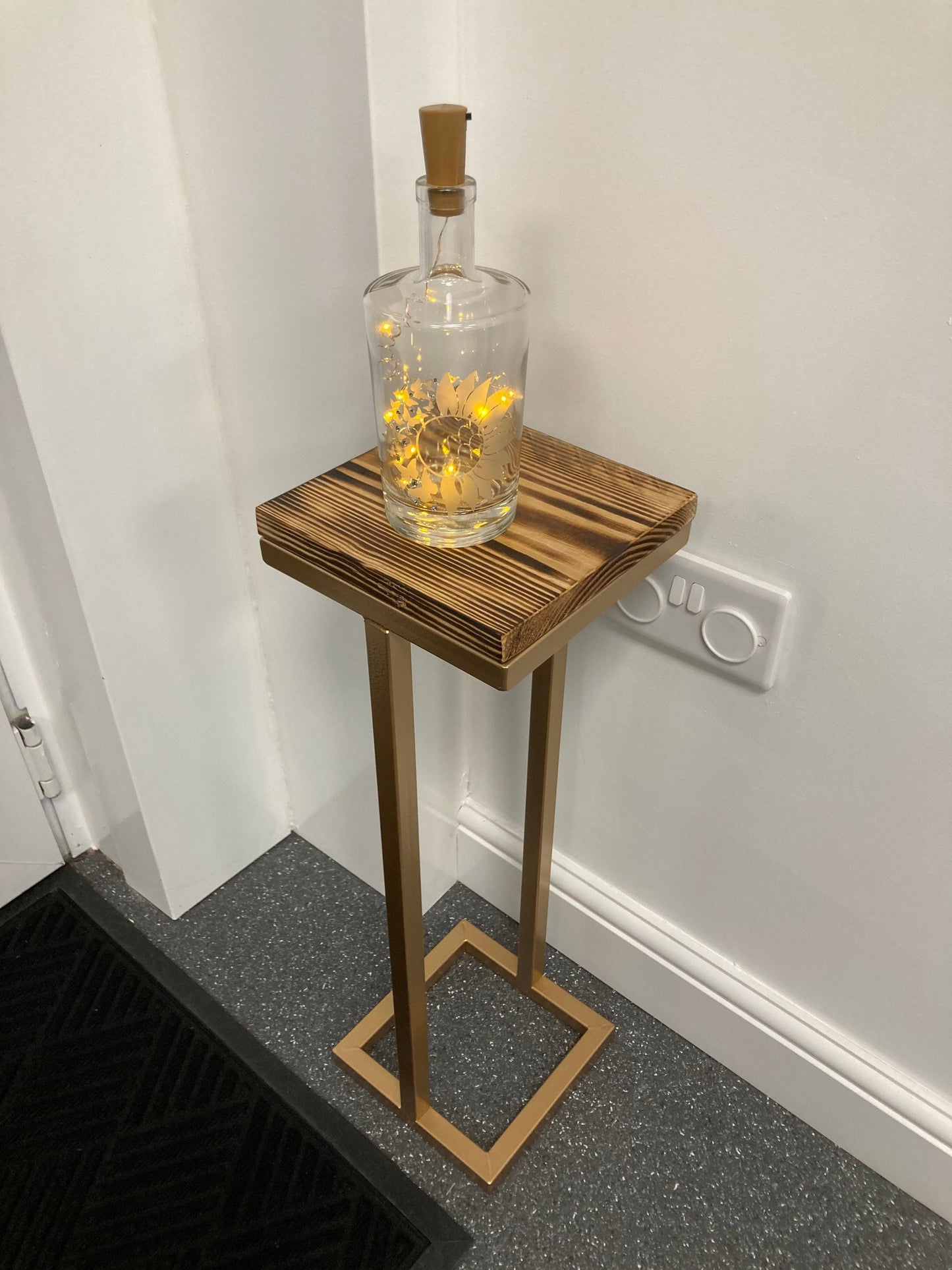 Small Light/Plant/Speaker Table - Gold Frame - 19.5cm x 19.5cm